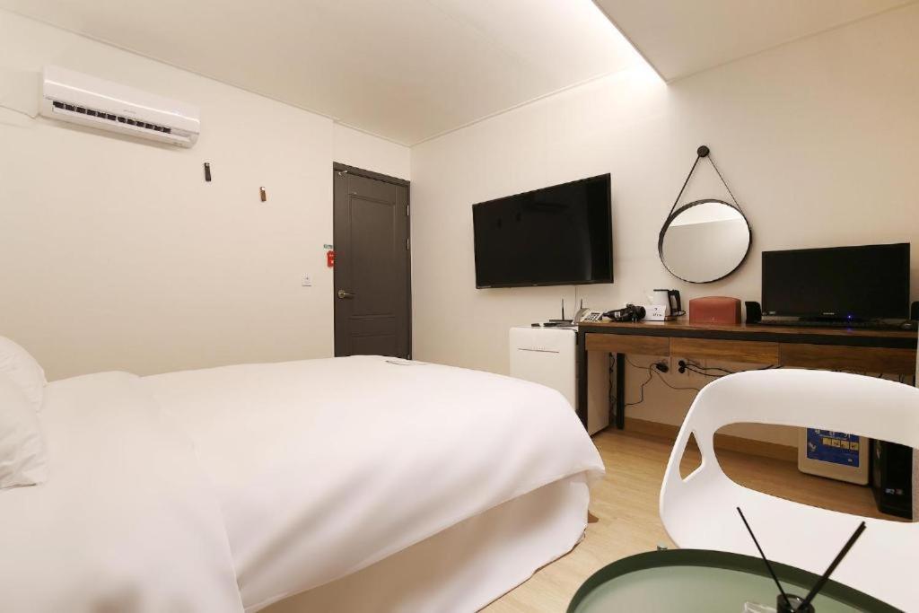 Urban Stay Cheonan Exterior photo