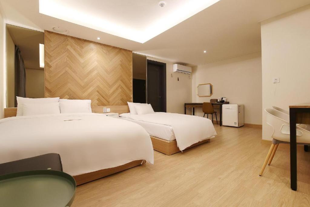 Urban Stay Cheonan Exterior photo